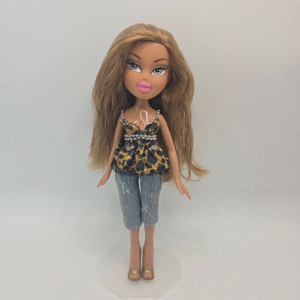 Vintage 2007 Bratz Pampered Pupz Yasmin Doll with Original Outfit Adult Owned